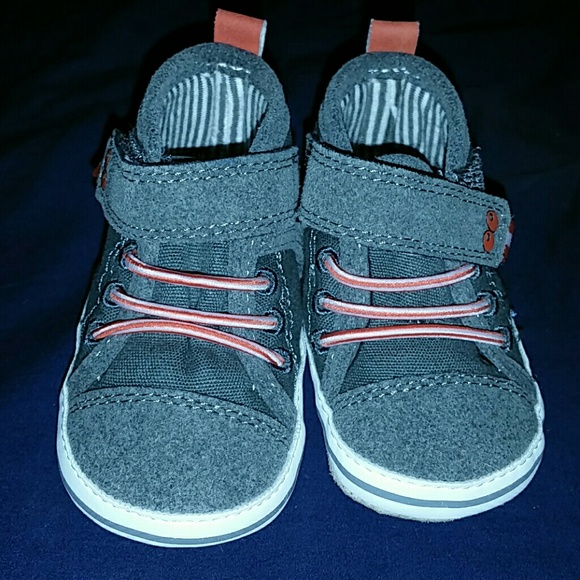 Baby shoes - Picture 1 of 3